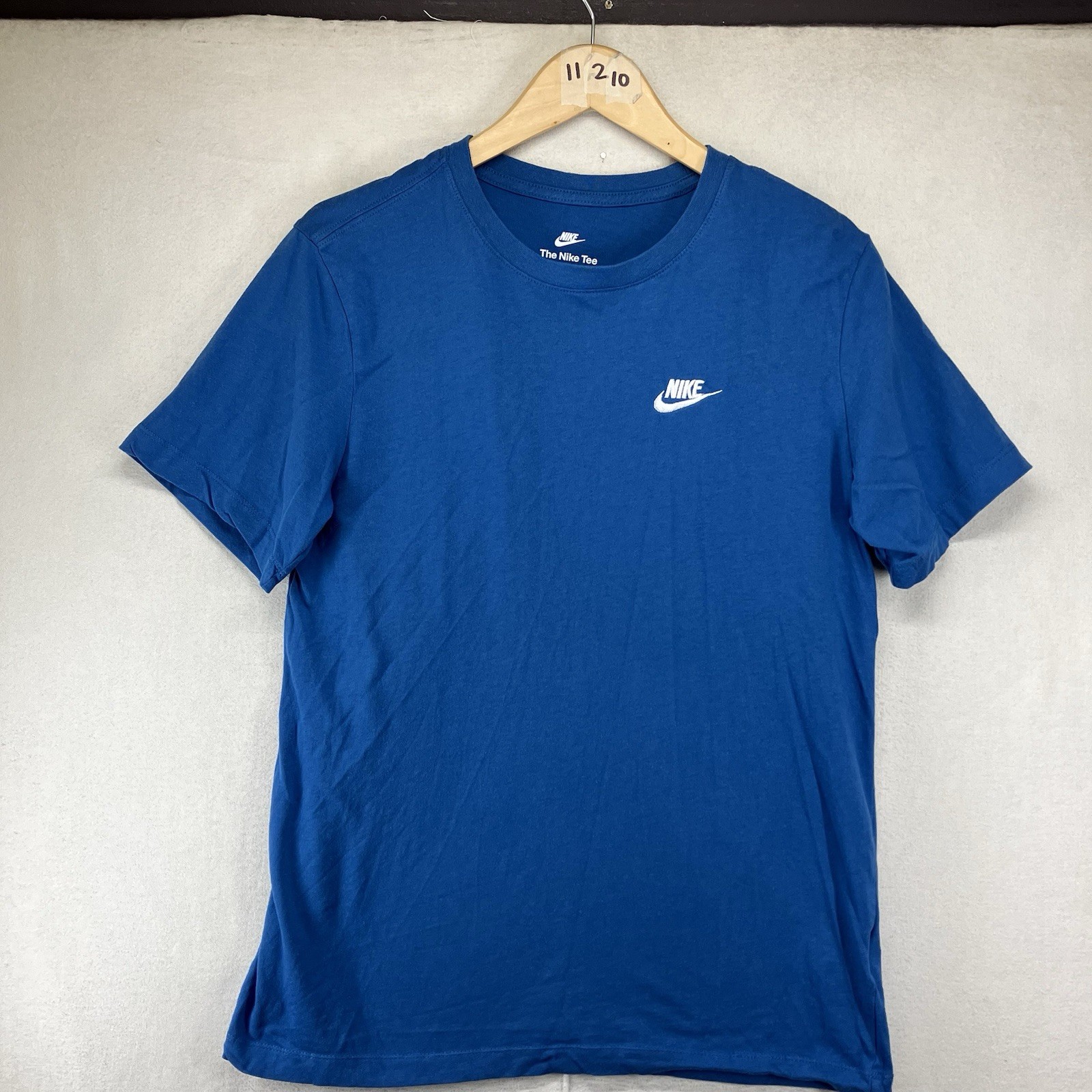 Classic Nike Men’s T-Shirt Cobalt Blue Crewneck SS Small Swoosh Logo Sz Small gallery