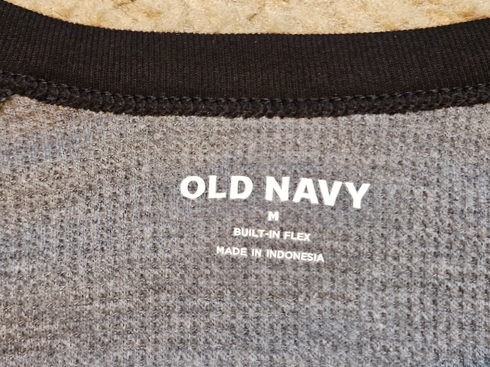 Old Navy Men's Long Sleeve Thermal T-Shirt- Gray/Black, Medium gallery