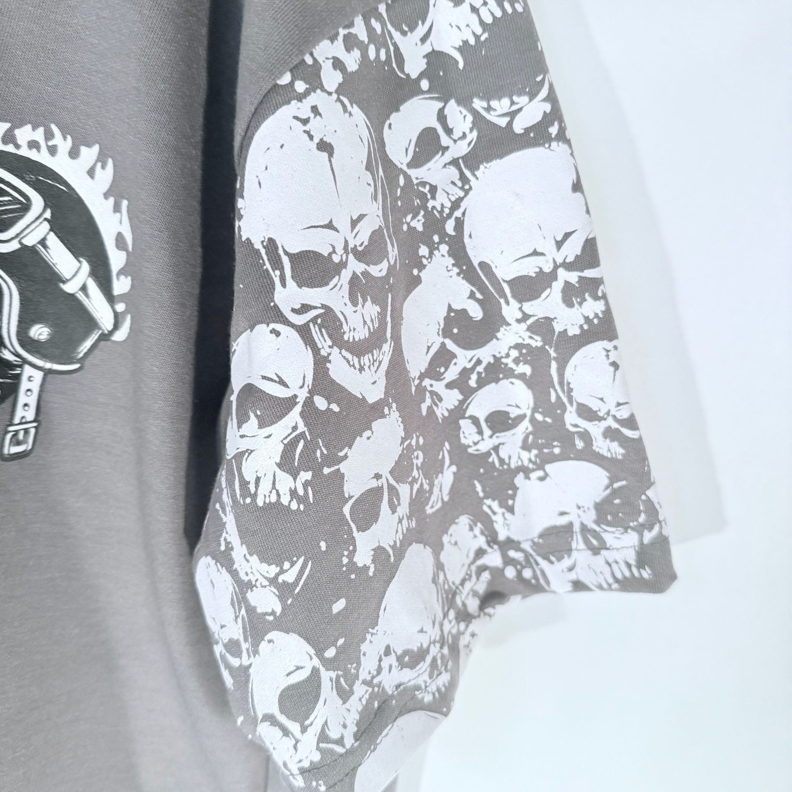 Hanger Graphic Motorcycle Skull T-Shirt Size M gallery