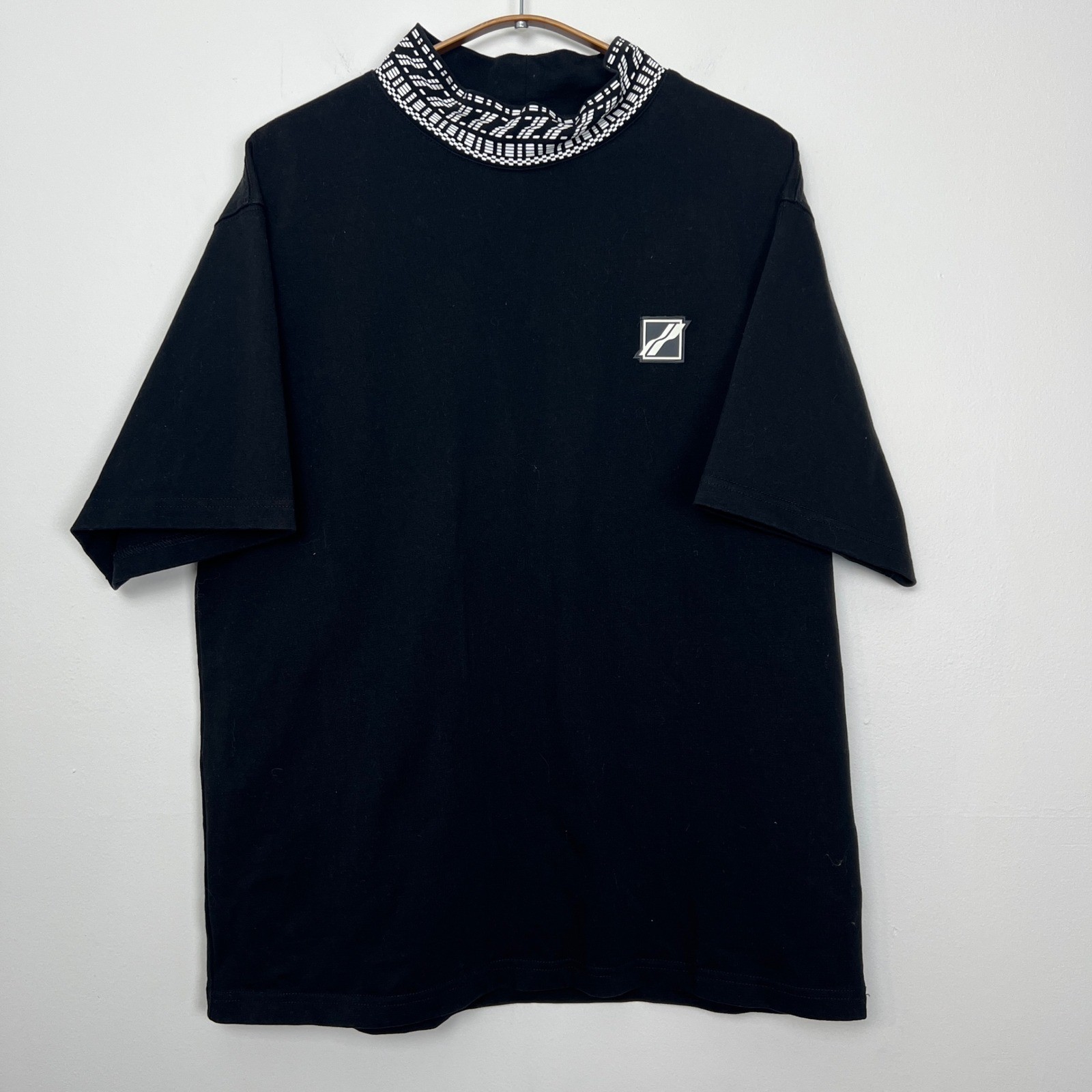 WE11DONE High Neck Logo 1/2 T-Shirt Mens Black Short Sleeve Graphic Logo XS gallery