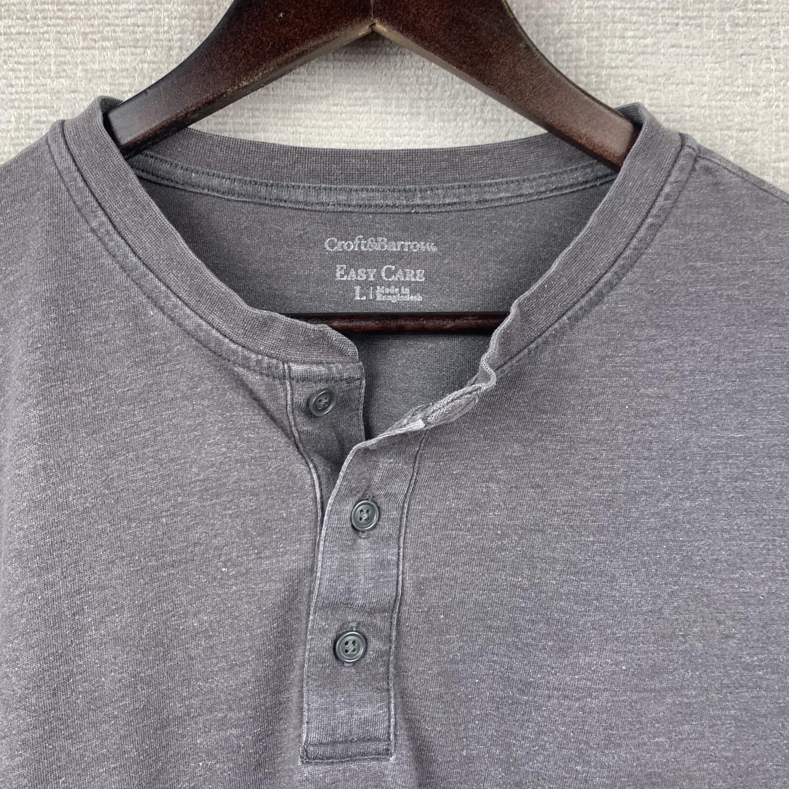 Croft & Barrow Henley Shirt Men Large Gray Long Sleeve Easy Care Soft Casual Son gallery