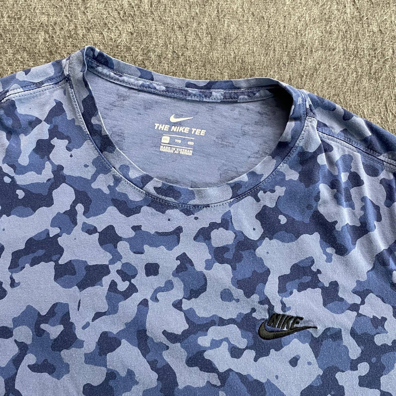Nike T-Shirt Mens 2XL Ocean Fog Blue Club Camo Short Sleeve Chest Logo Cotton