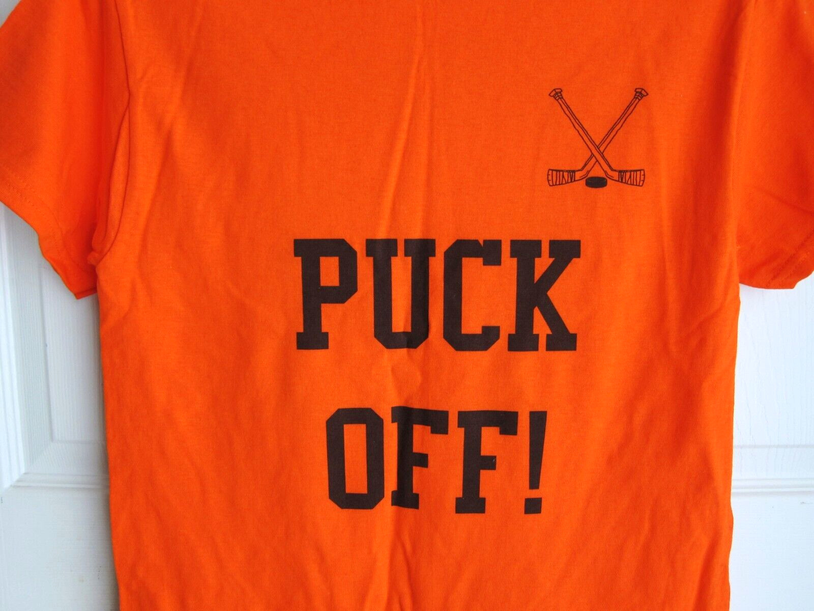 Hockey Juniors Teens PUCK OFF Orange T-Shirt 100% Cotton Size S - NEW gallery