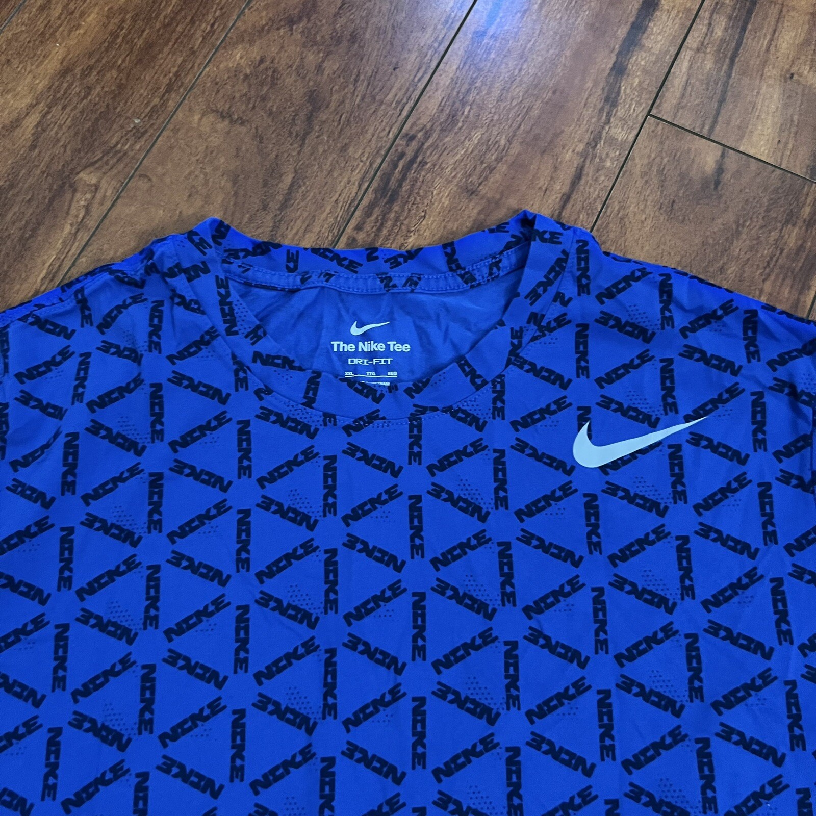 Nike T-Shirt Men Large Blue Short Sleeve Monogram Print Workout DJ5250-480 EUC gallery