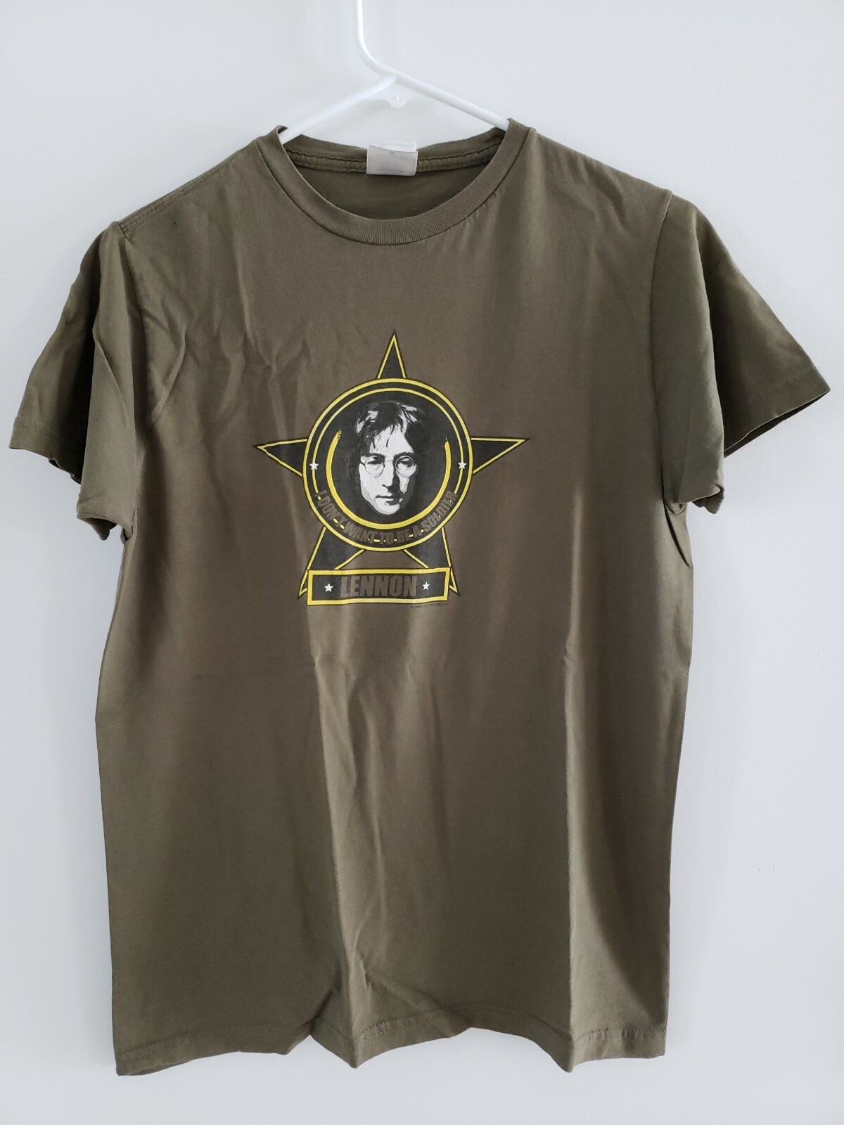 JOHN LENNON 2008 I Don’t Want To Be A Soldier MEDIUM T-shirt The Beatles Imagine