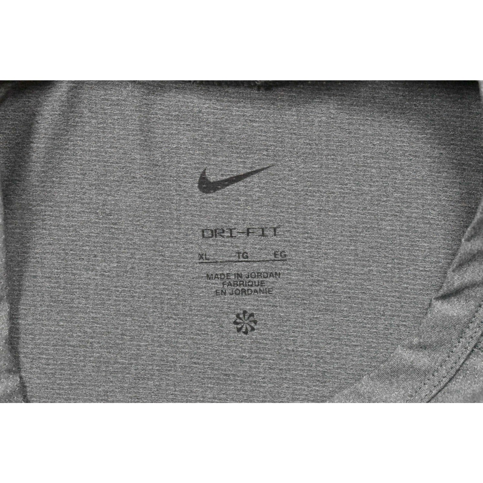 Nike Dri-Fit Men's XL Gray Short Sleeve Training T-Shirt Activewear Performance gallery