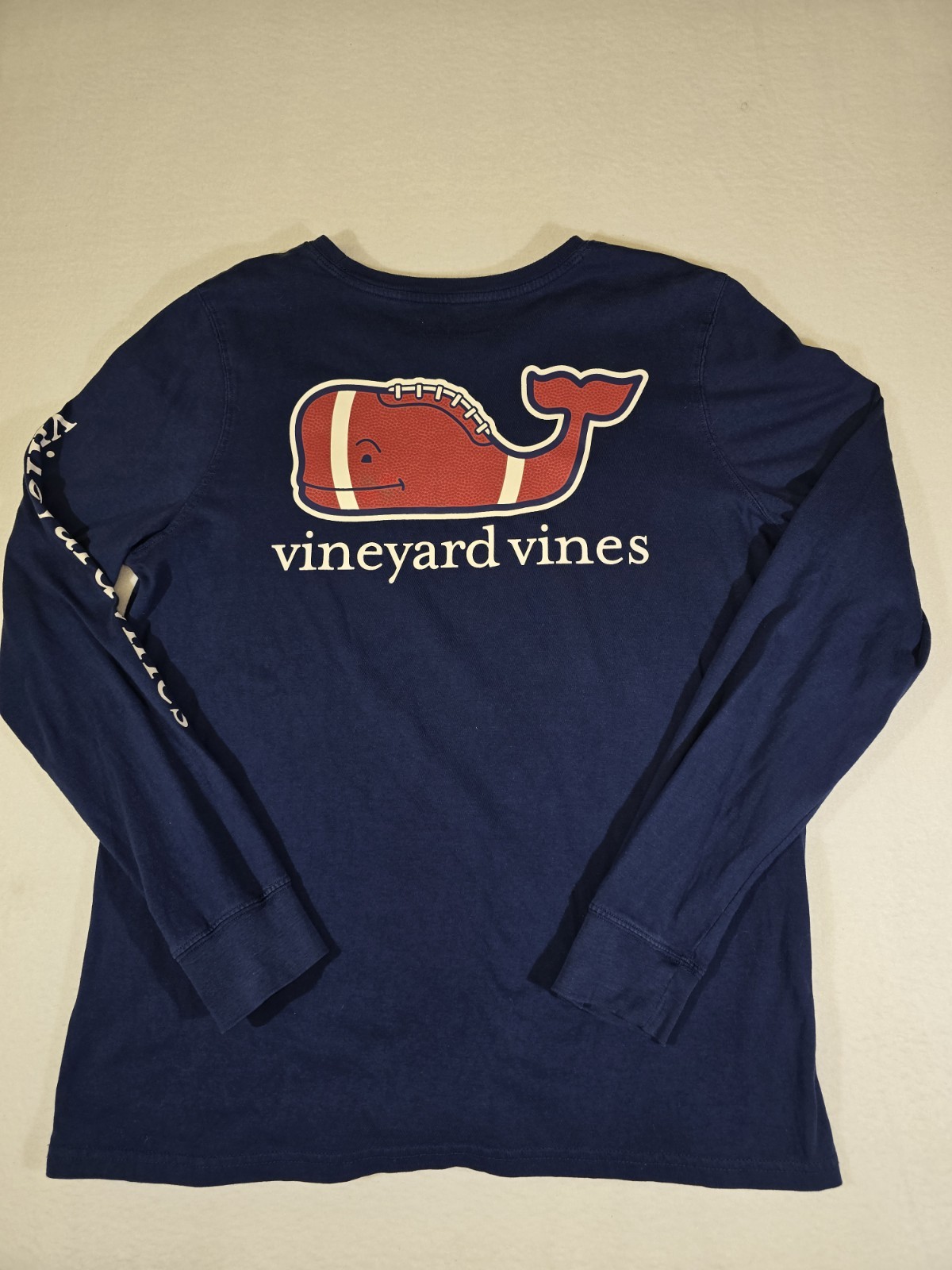 Vineyard Vines Football Whale Men’s Long-Sleeve Pocket T-Shirt Large Blue gallery
