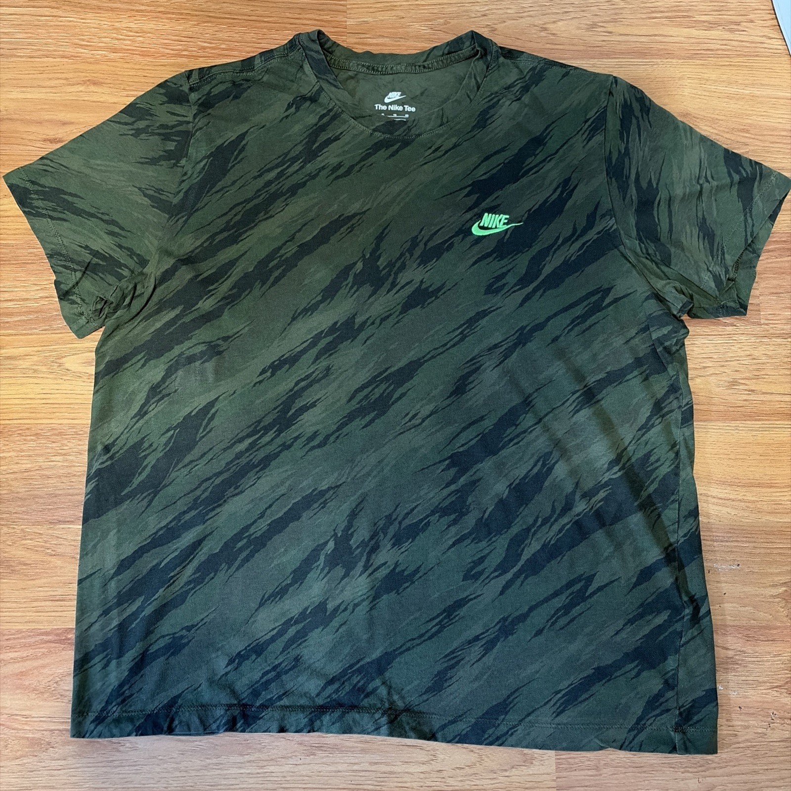 Nike Tee Camo Tee Shirt “The Nike Tee” Men’s XL Short Sleeve 100% Cotton