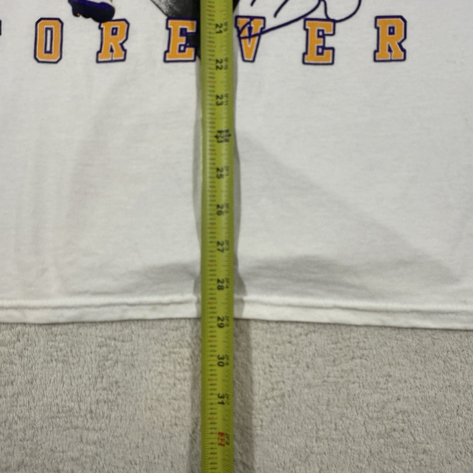 L.A Lakers T- Shirt Legends Are Forever Kobe Bryant Large White gallery
