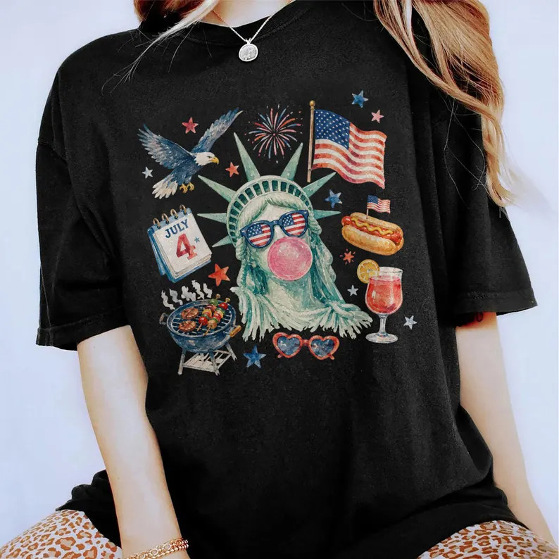 Statue Of Liberty Blowing Bubble Gum T Shirt Gift For Friends #1 gallery