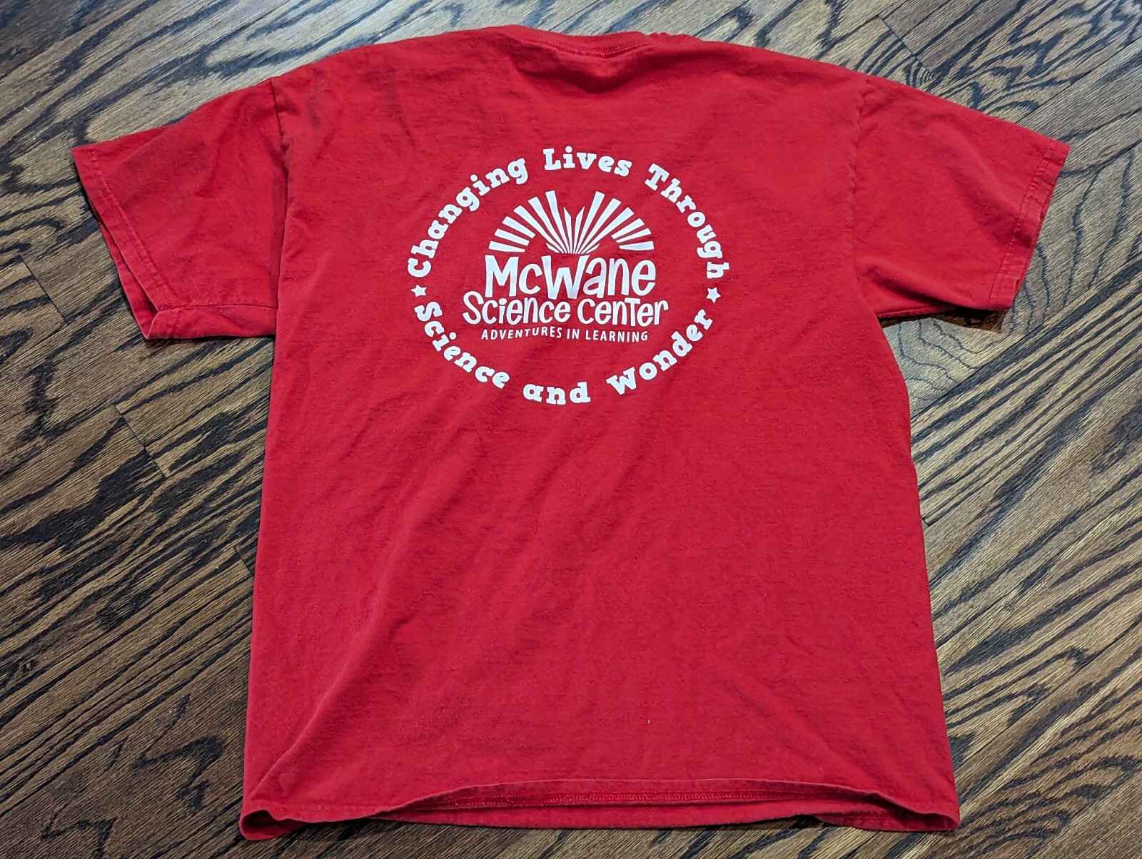 McWane Science Center Volunteer SHIRT (Large) Downtown Birmingham Alabama AL Red
