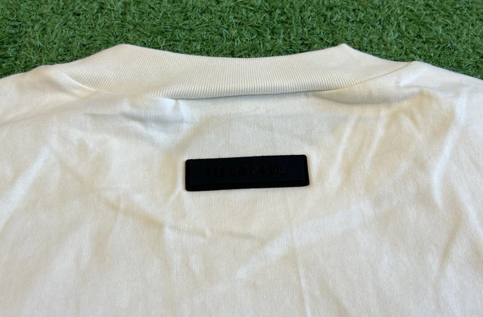 New Fear Of God Essentials Shirt Tee Size Large White Authentic Cloud Dancer NWT gallery