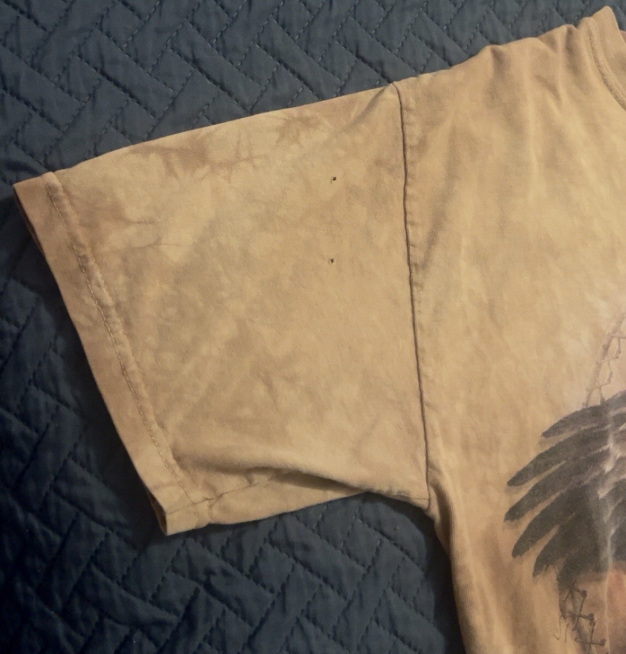 Men’s Graphic The Mountain Brown Wash Eagle Dream Catcher Shirt Size Medium gallery