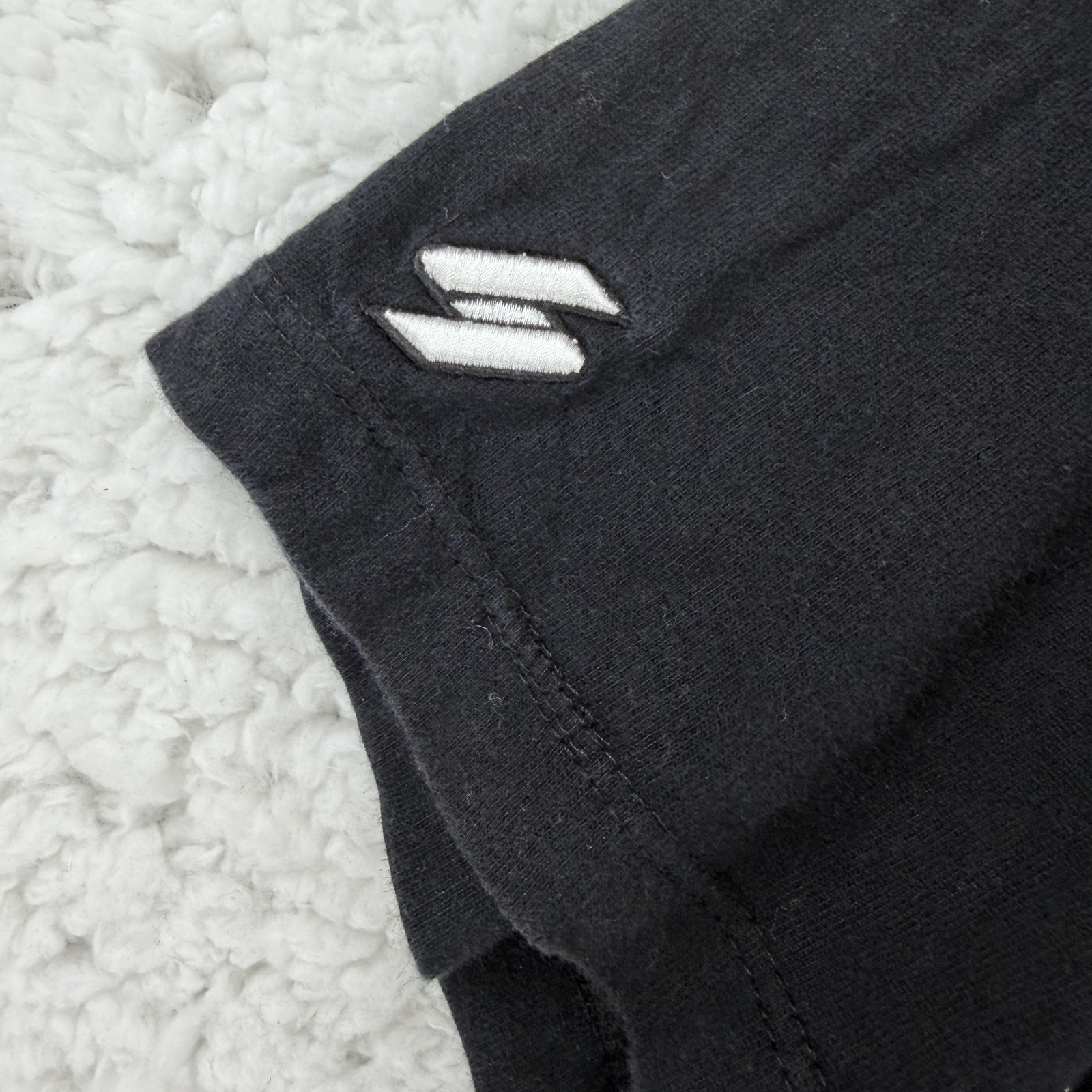 Superdry Shirt Mens Medium Black MMIII Crest Logo Graphic Tee T-Shirt Front gallery