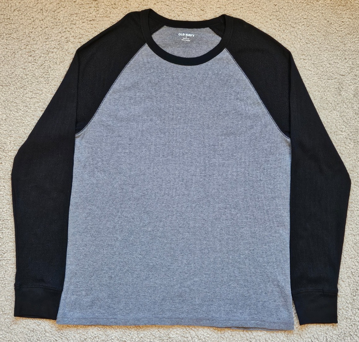 Old Navy Men's Long Sleeve Thermal T-Shirt- Gray/Black, Medium gallery