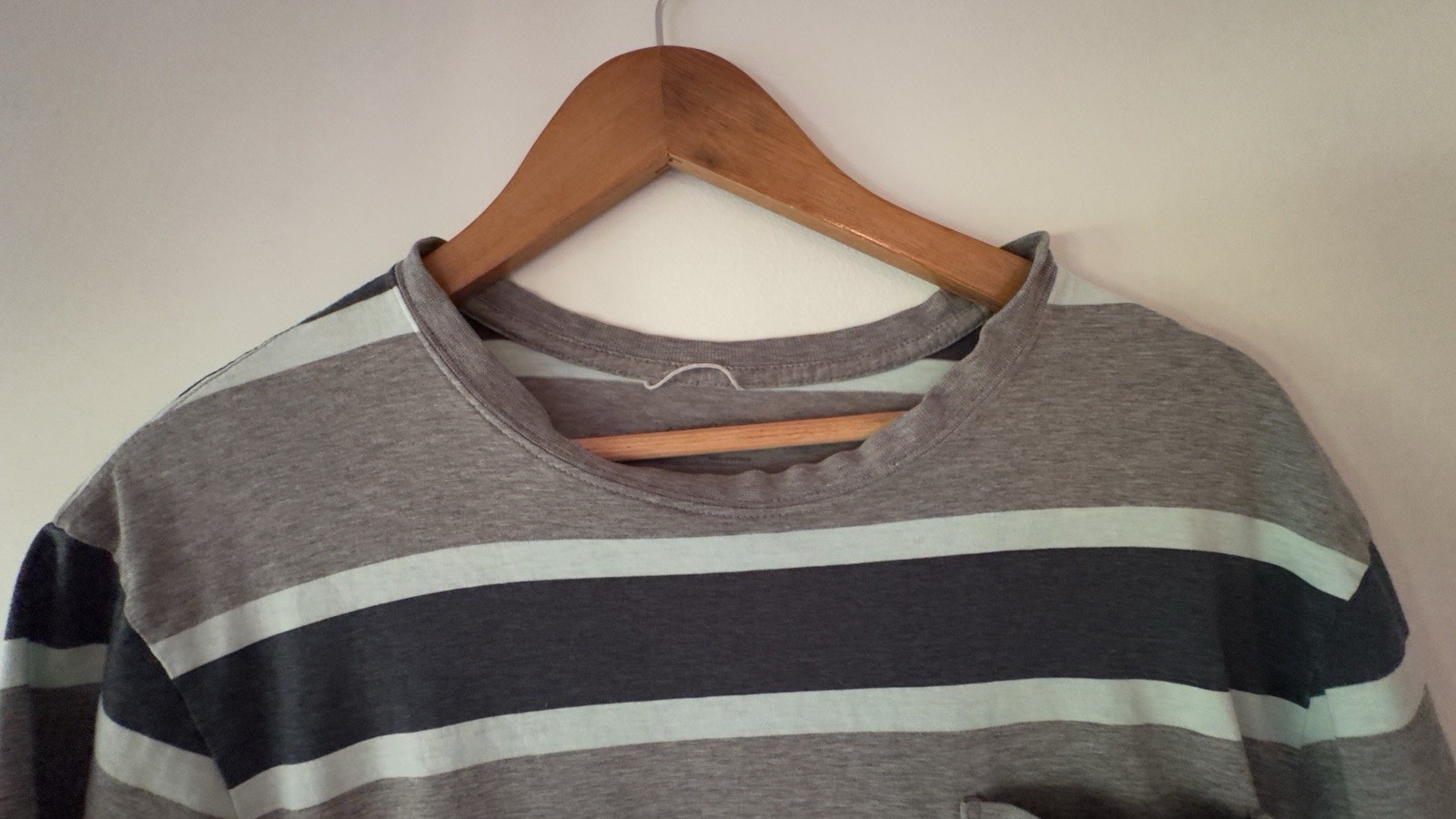Patagonia Men's M Striped Crew Neck Short Sleeve Cotton Shirt. Heavy wear. gallery