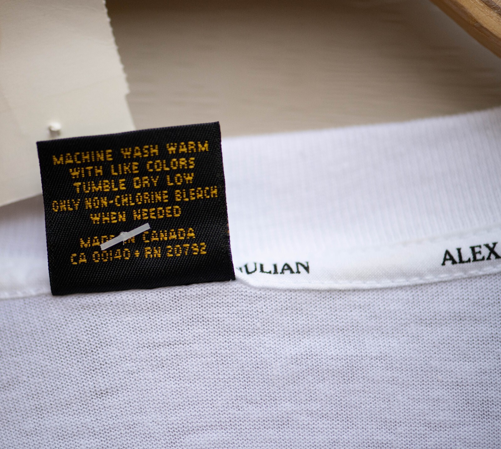 Vintage Alexander Julian T-Shirt Men’s XL White 100% Combed Cotton Single Stitch gallery