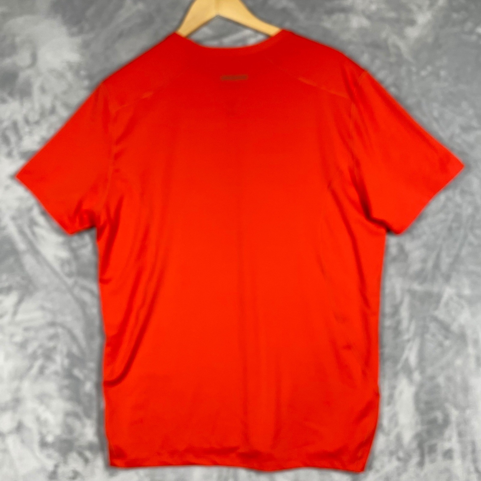 Patagonia Mens Capilene Daily T-Shirt Orange Short Sleeve Athletic 45600 Size L gallery