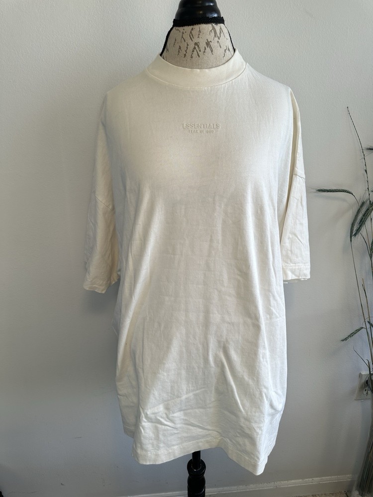 Fear of God Essentials Cloud Dancer T Shirt Short Sleeve Solid Relaxed Fit M