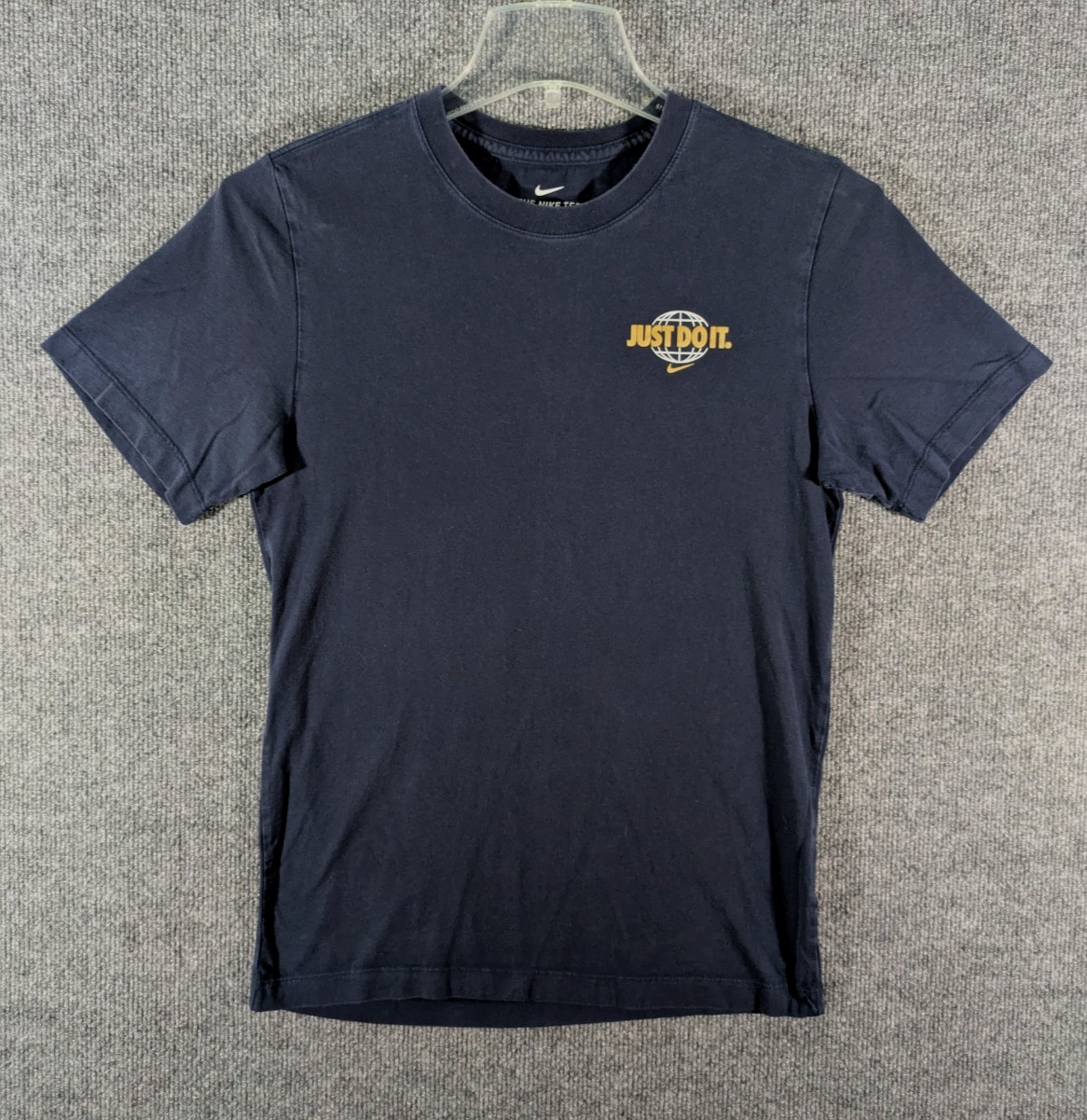 Nike Men's Small Navy Short Sleeve Graphic Tee World Globe Logo National Flags gallery