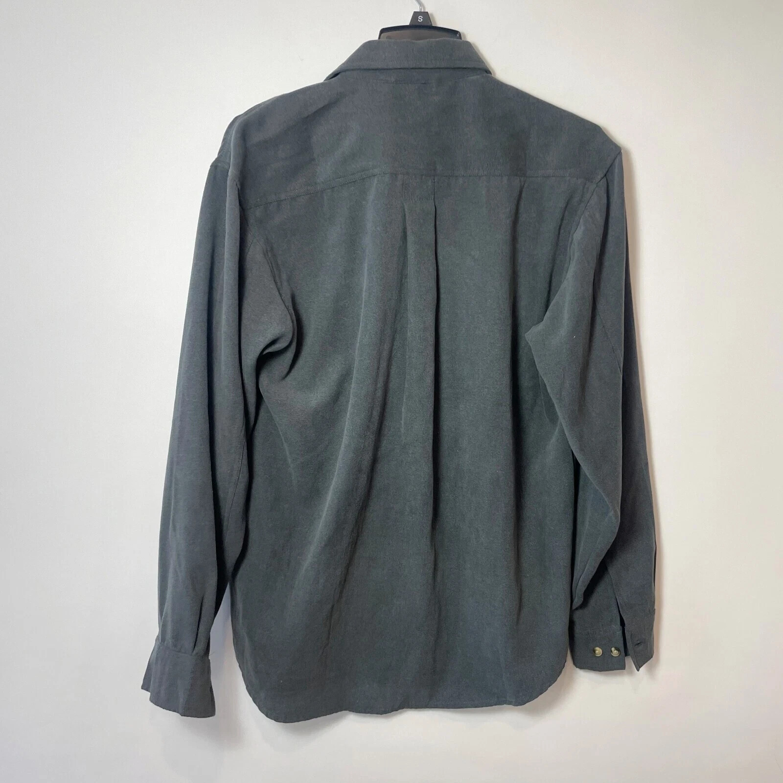 Covington Button Down Dress Shirt Mens M 38-40 Gray Long Sleeve Collared Formal gallery
