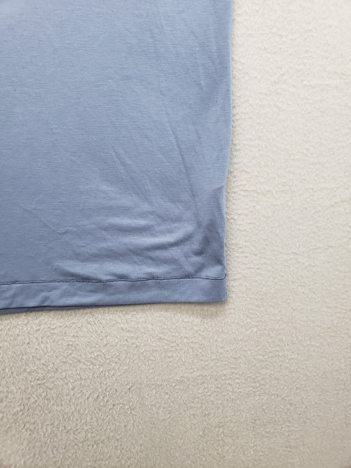 Old Navy Active Men Shirt L Light Blue Crew Neck Flat Front Pullover Casual Tee gallery