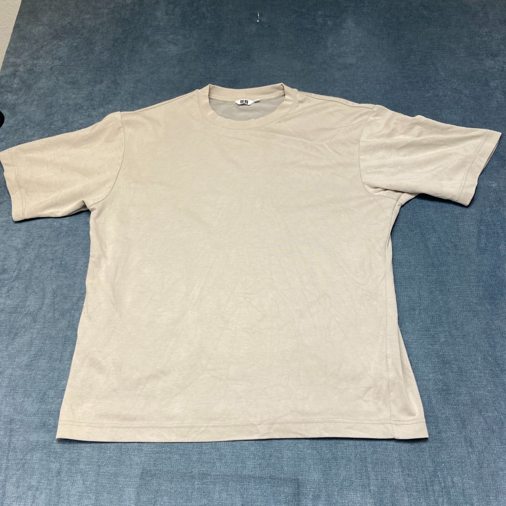 Uniqlo T Shirt Mens XL Beige Crew Neck Comfort Everyday Wear Summer Casual Tee gallery