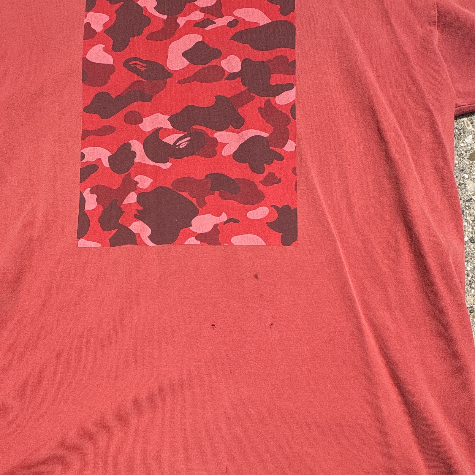 A Bathing Ape BAPE Men's Red Camo Logo Short Sleeve Crew Neck T-Shirt XL gallery