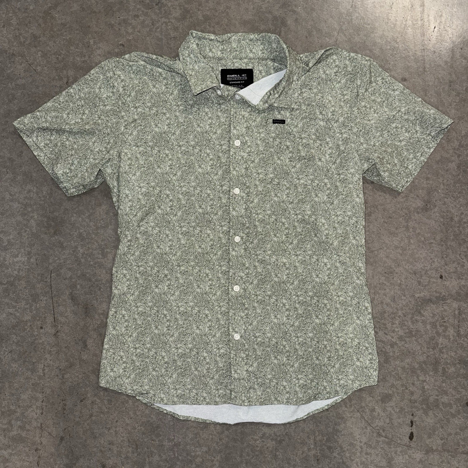 (Size M) ONeill Mens Green Paisley Floral Short Sleeve Button Down Shirt gallery
