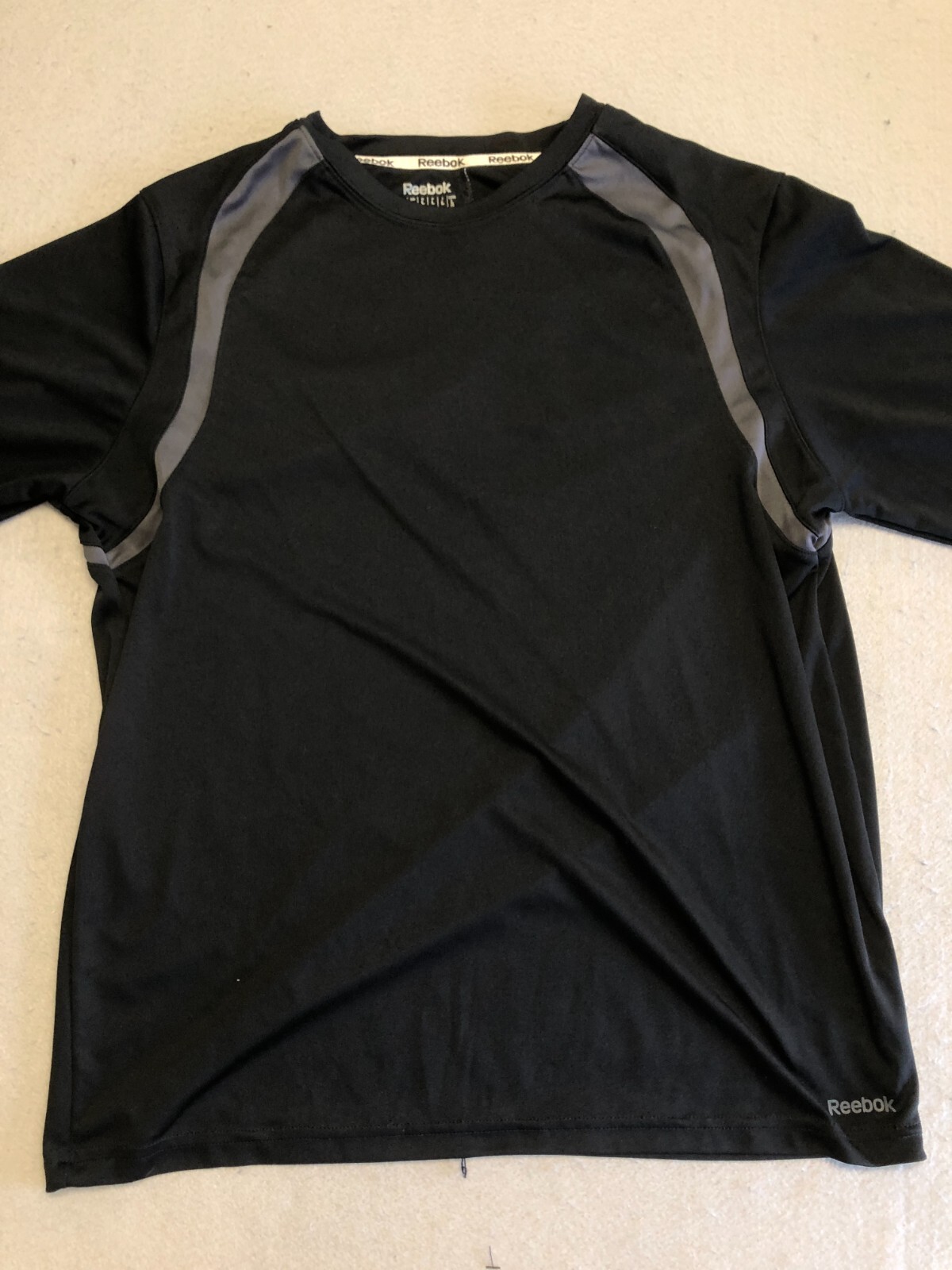 Reebok T-Shirt Men's Large Black Long Sleeve Activewear/Casual Tee gallery