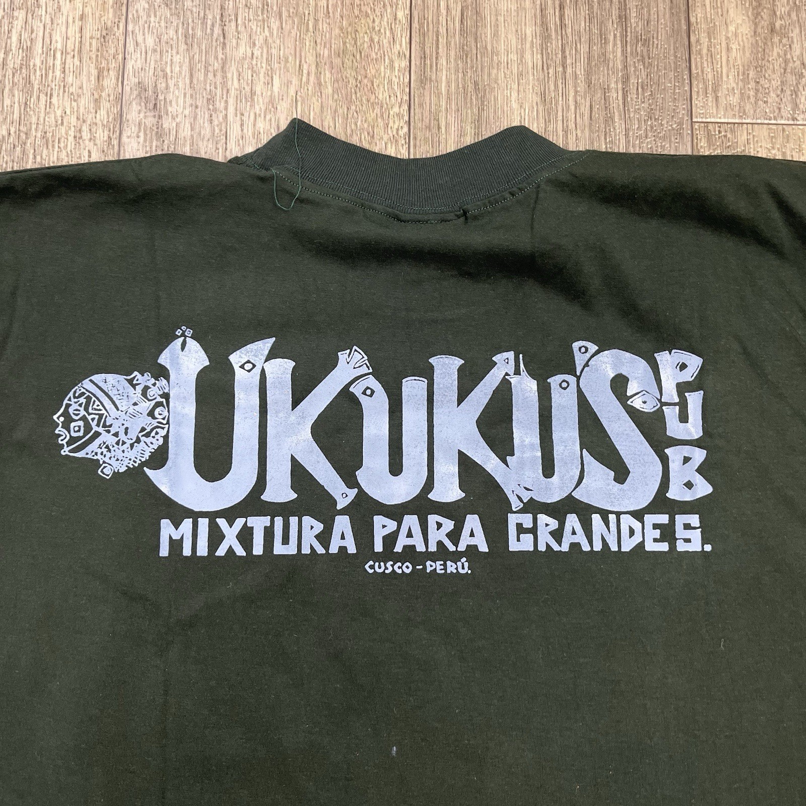 Vintage 90s Pub T-Shirt Size Large Green Crazy Obscure Dog Graphic Andy Warhol gallery