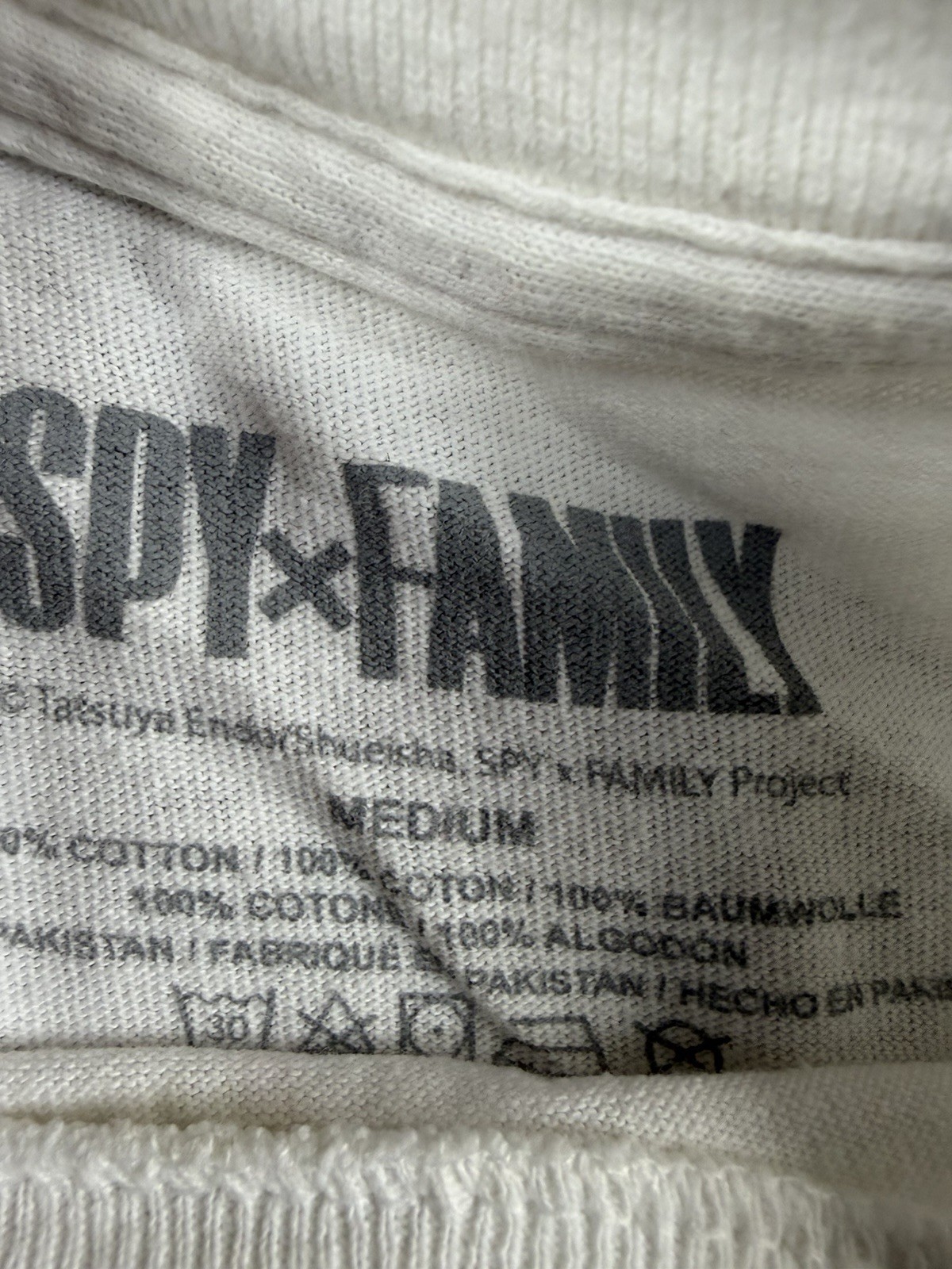 Spy x Family Yor Forger White T-Shirt Medium Anime Manga Adult gallery