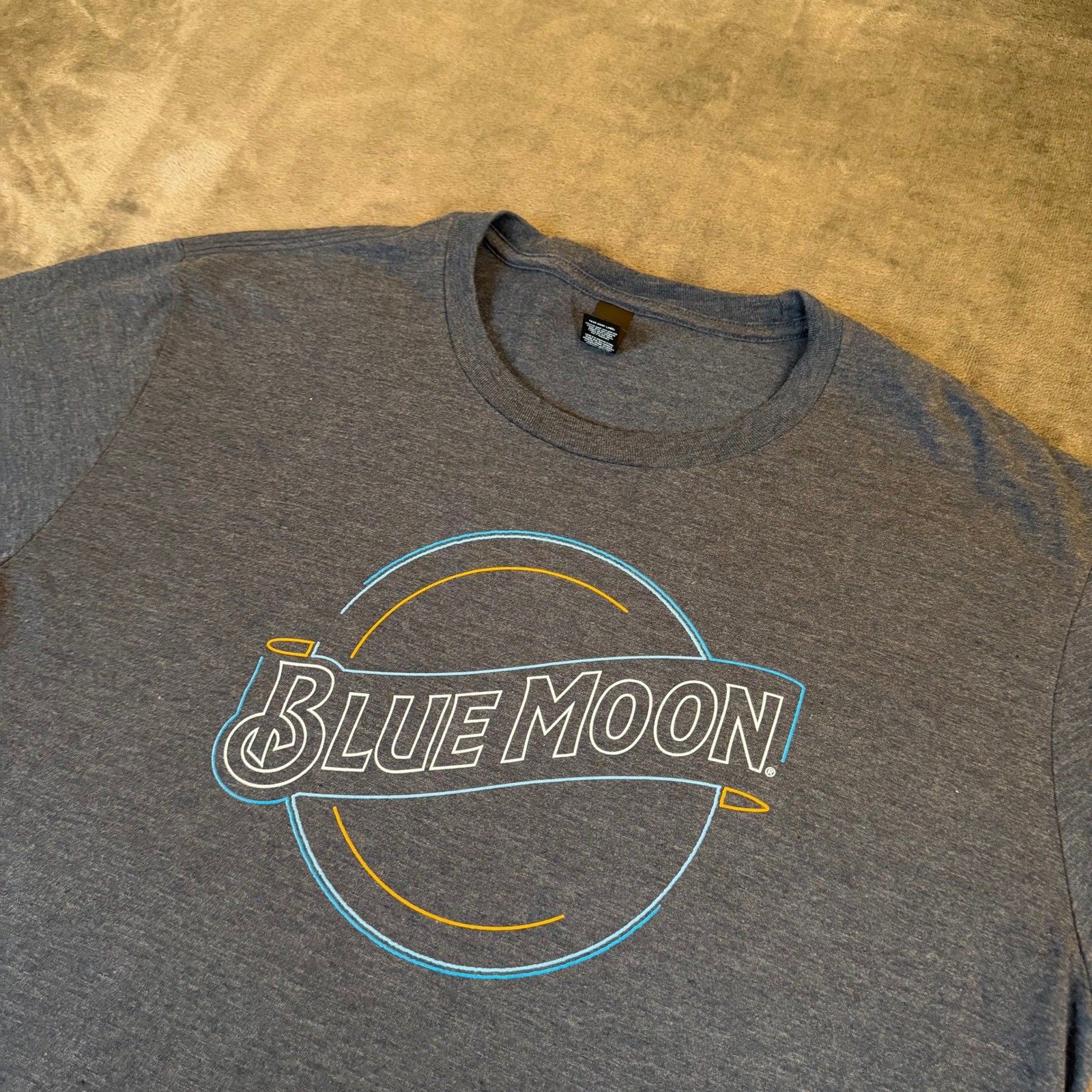District Blue Moon Graphic T Shirt Mens Large Blue Tri Blend Short Sleeve gallery