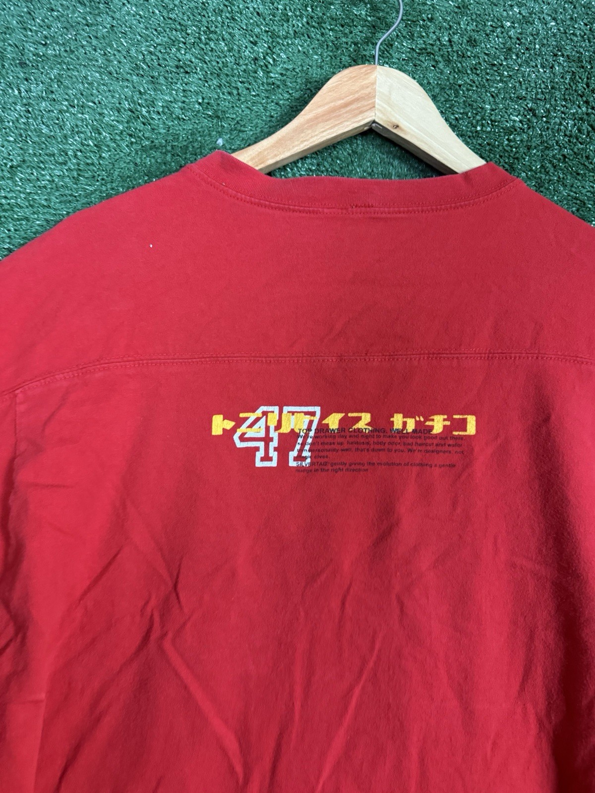 VTG Levis Silver tab 47 Top Drawer Clothing T Shirt Adult L Red Chinese Letter gallery