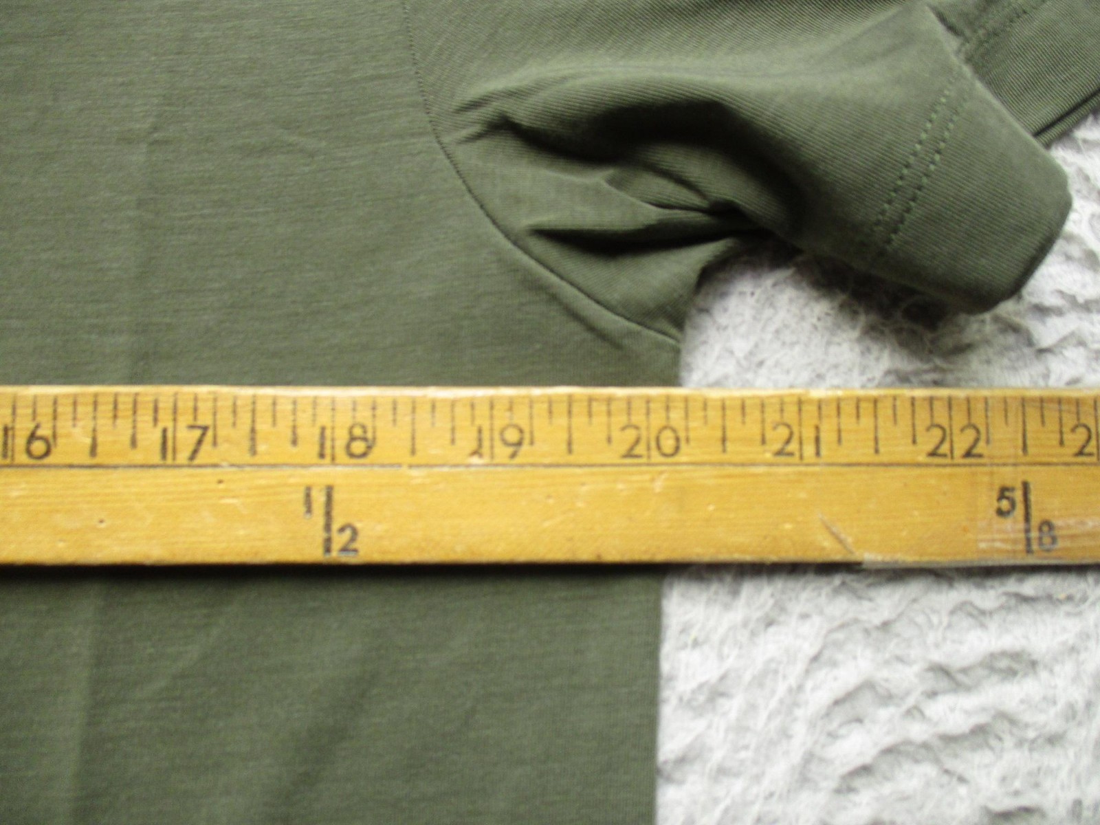 NOBULL Shirt Mens L Green Lightweight Stretch Crewneck Athletic Training Tee gallery