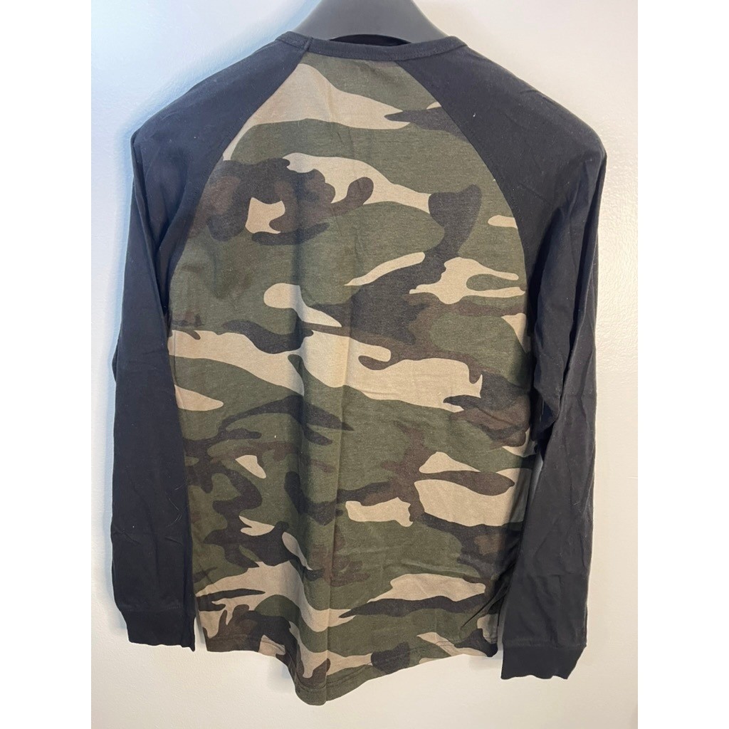CSG Champs Sports Gear Mens Medium Camo Raglan Long Sleeve T-Shirt Green Black gallery