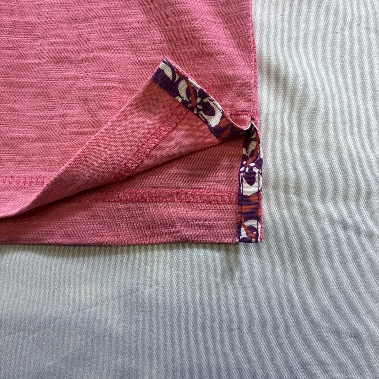 Tommy Bahama Bali Beach Crew Neck Shirt Men’s XL New Pink Confetti gallery