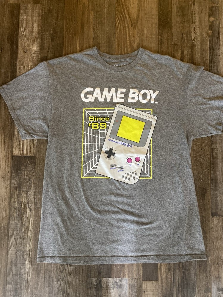 Game Boy Gray Nintendo Retro Video Games Graphic Print Crew Neck T-Shirt Men’s