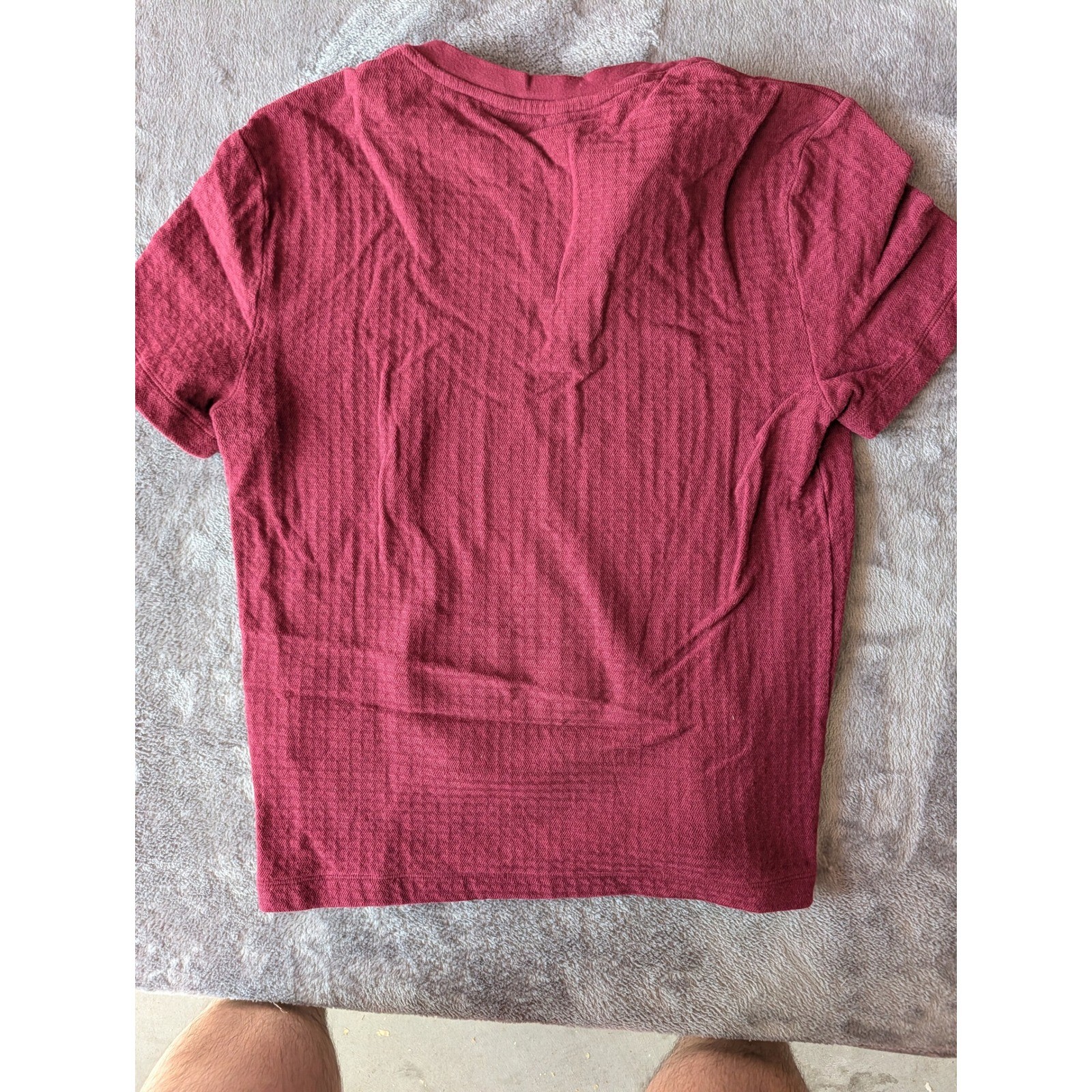 Banana Republic Mens Burgundy Herringbone Textured Cotton Henley Shirt Size M gallery