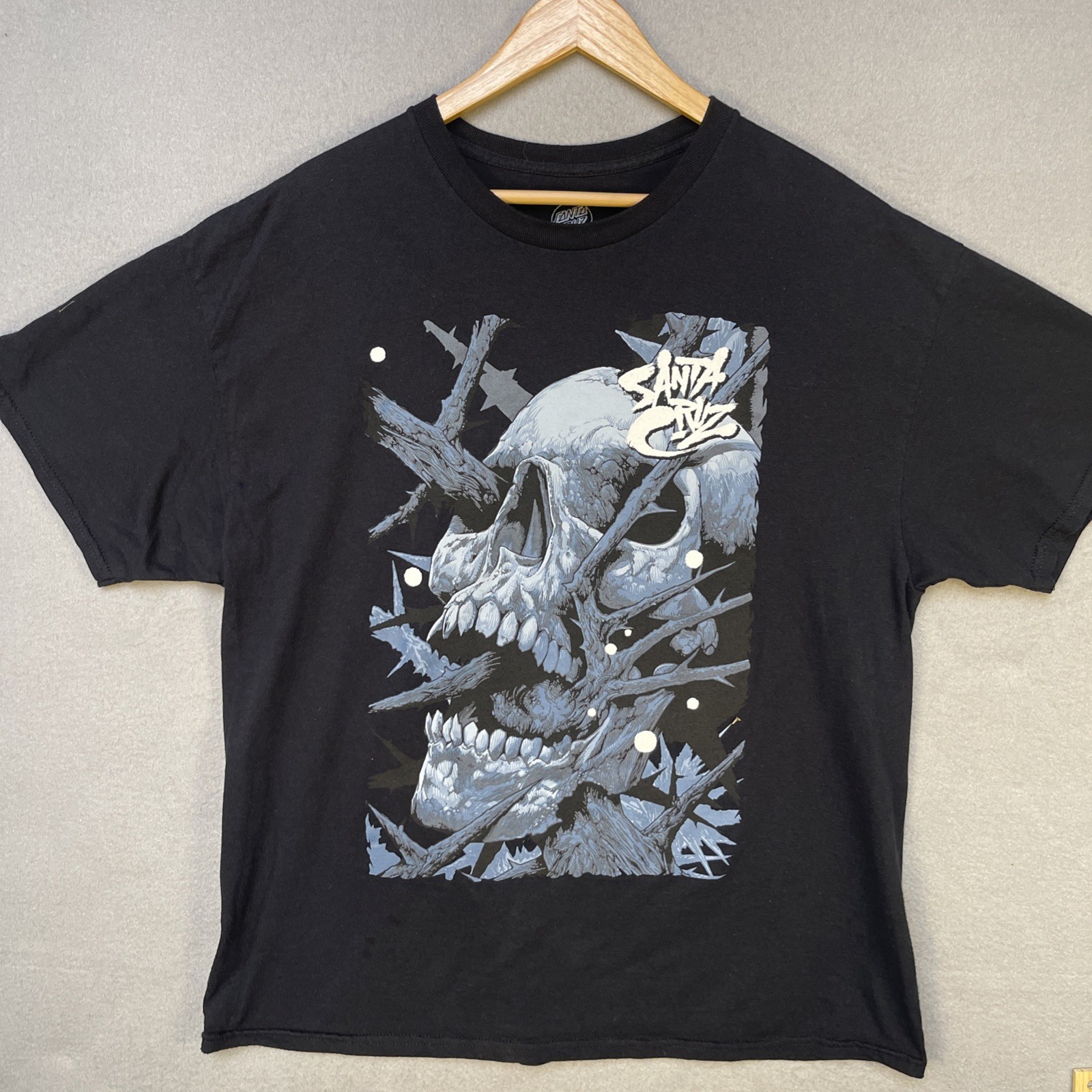 Santa Cruz Skateboards T Shirt Mens XL Black Roaring Skull Thorny Skate Graphic gallery