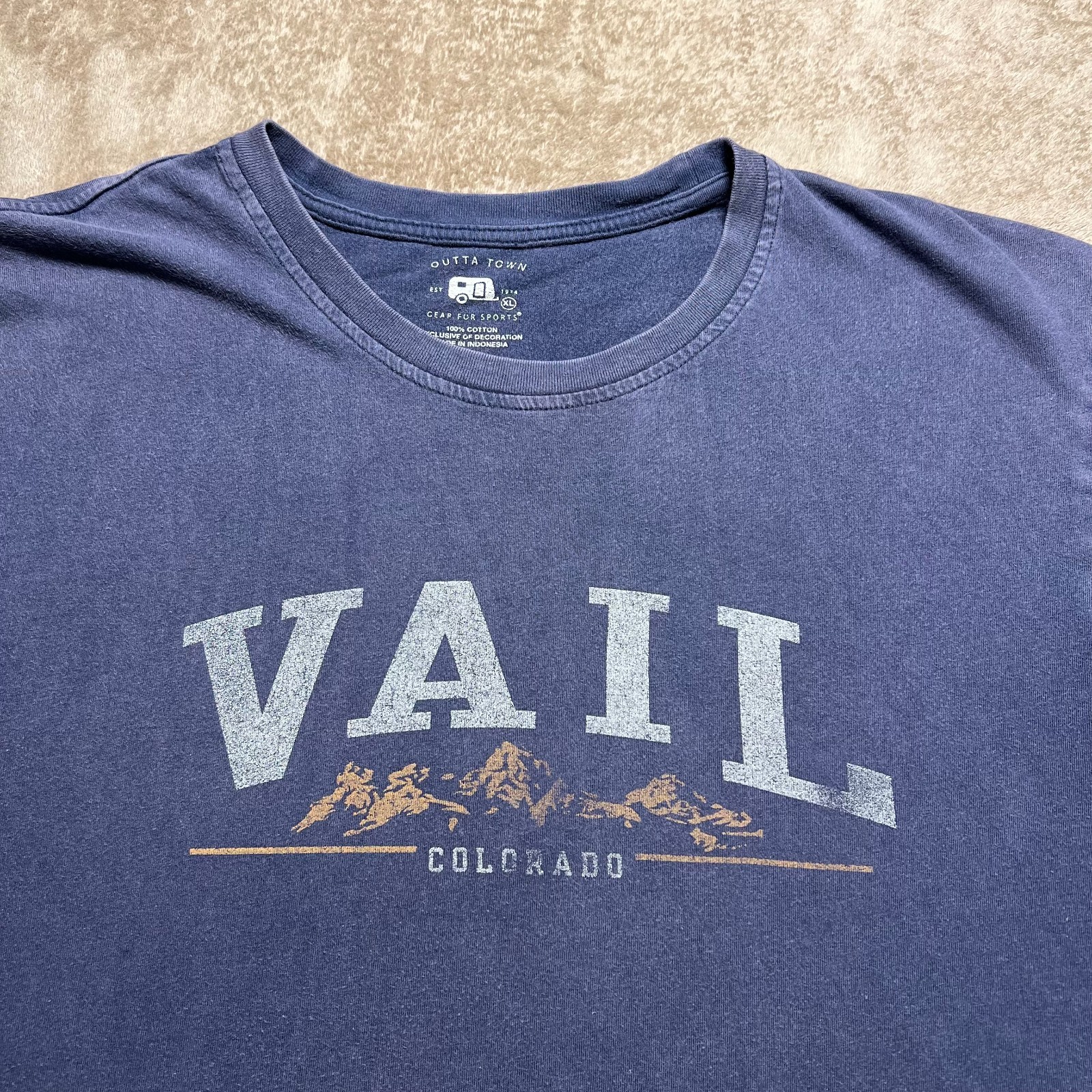 Vail Colorado T Shirt Mens XL Blue Outta Town Vintage Mountain Ski Souvenir Tee gallery