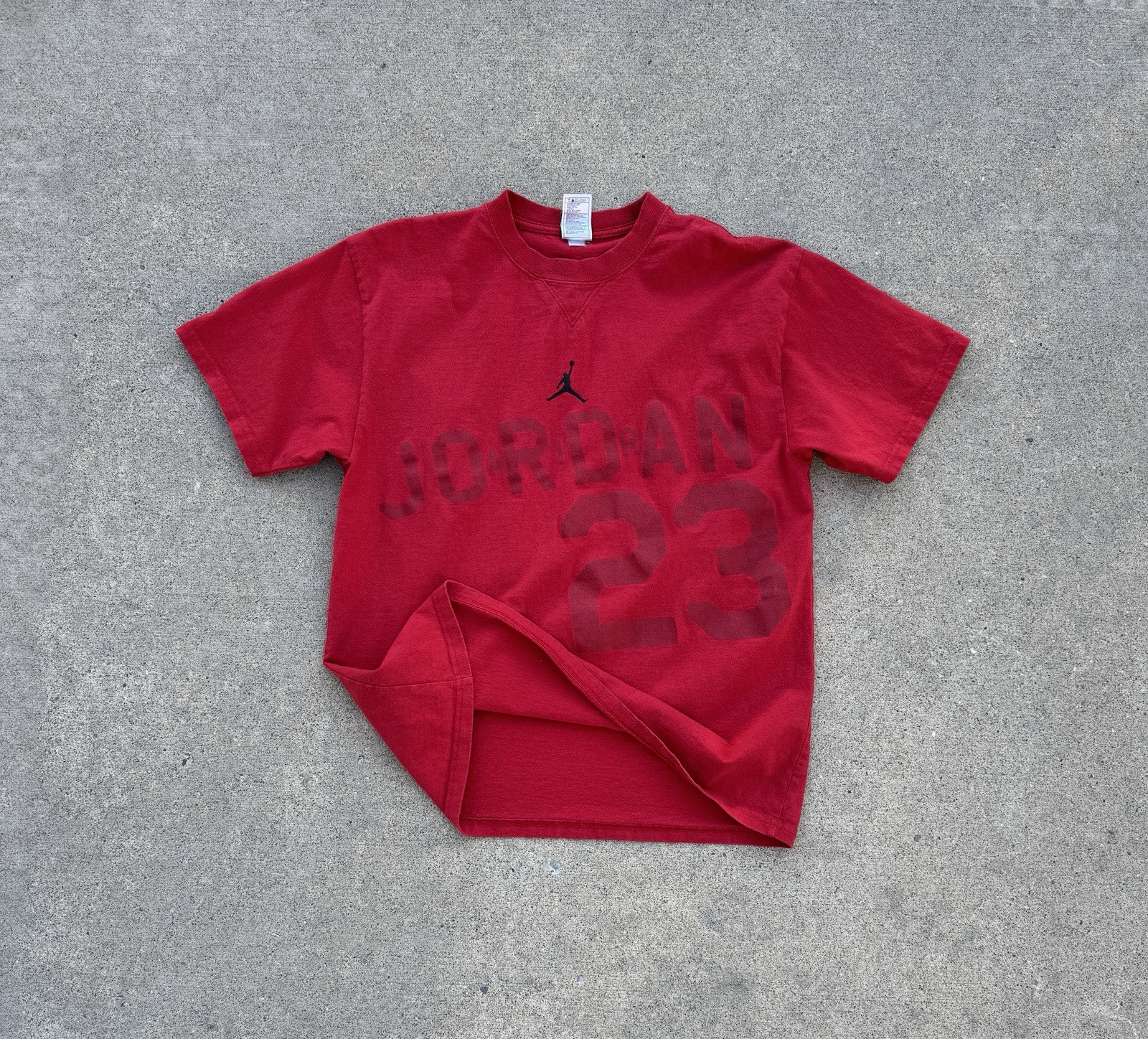 Y2K Vintage Nike JORDAN red jumpman 23 logo basketball cotton t-shirt Men’s Med gallery