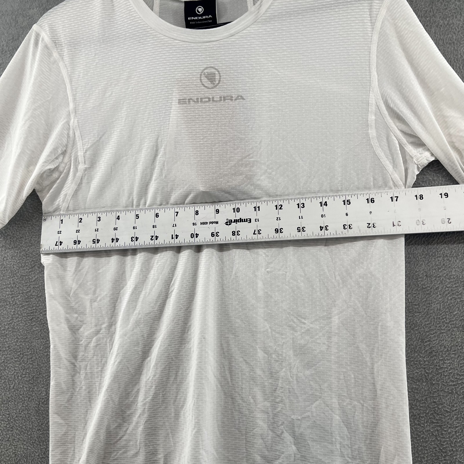 Endura NWT Men’s Size L Baselayer 2 White Cycling Shirt gallery