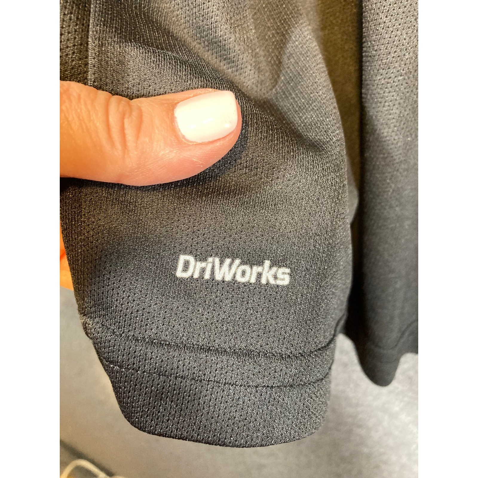 Athletic Works Mens DriWorks Performance Tee Black Short Sleeve Size L 42-44 gallery