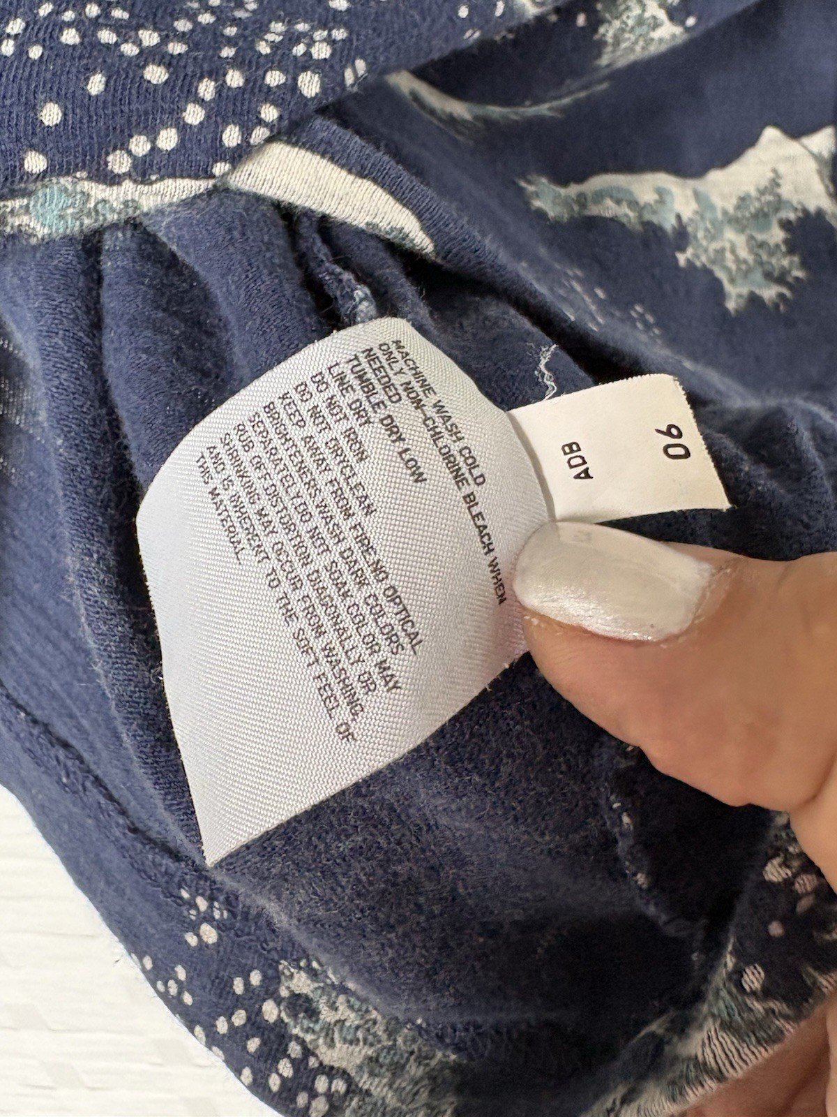 Uniqlo Hokusai T Shirt Mens Small Blue Japanese Great Wave All Over Print UT gallery