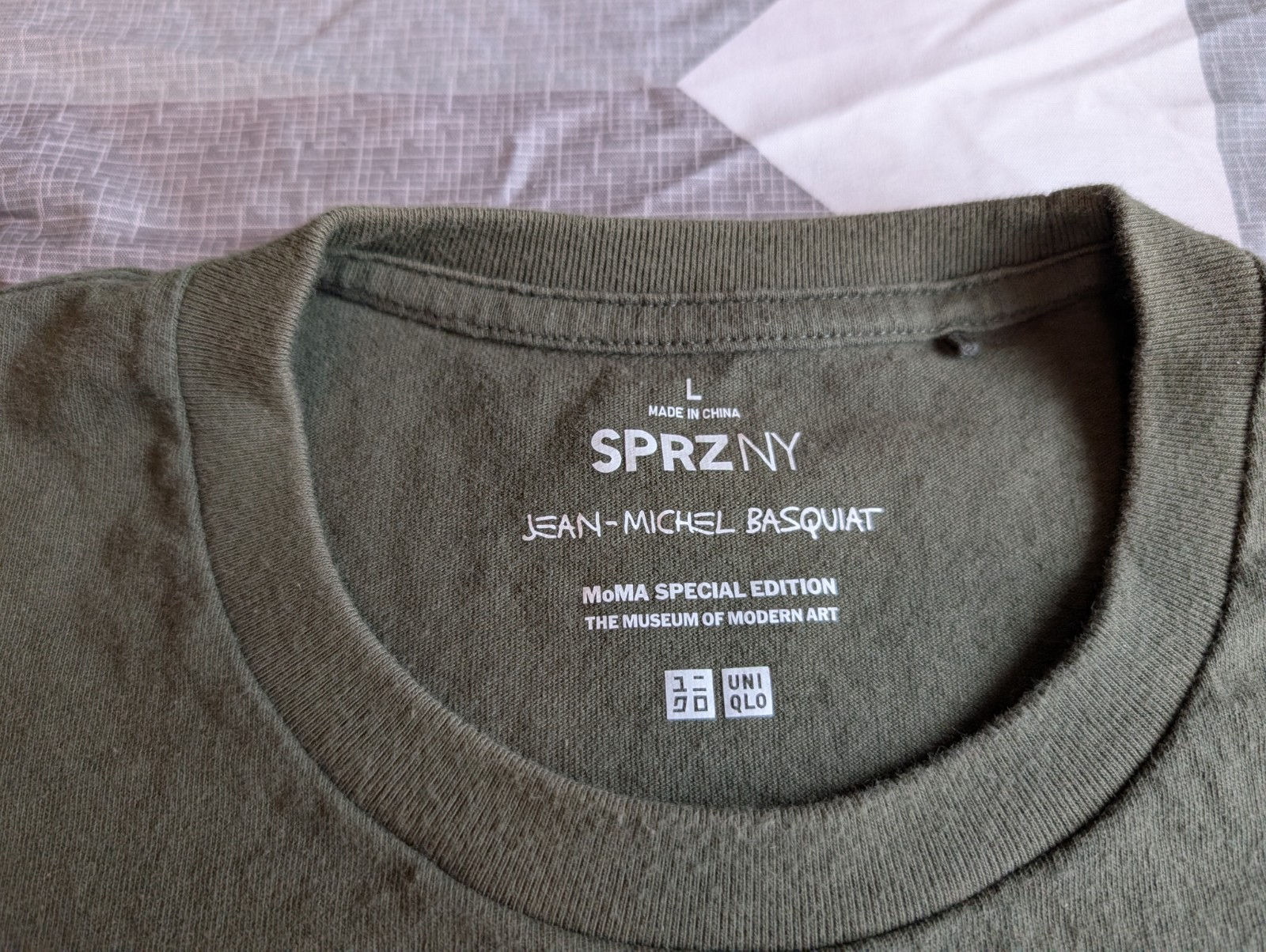 Uniqlo Jean Michel Basquiat T Shirt Adult Large Green SPRZ NY MOMA Distressed L gallery