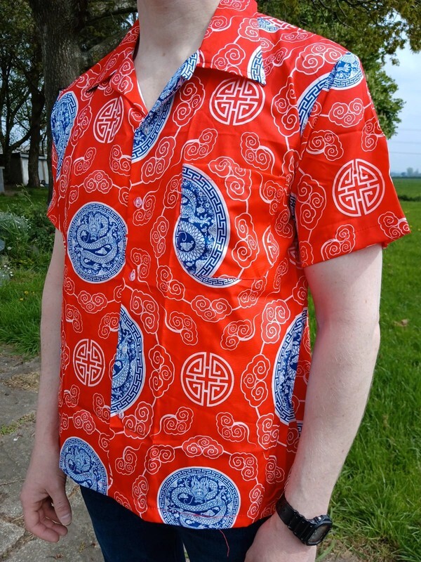 Mens Red Blue Chinese Dragon Hawaiian Summer Travel T Shirt Short Sleeve Size XL gallery