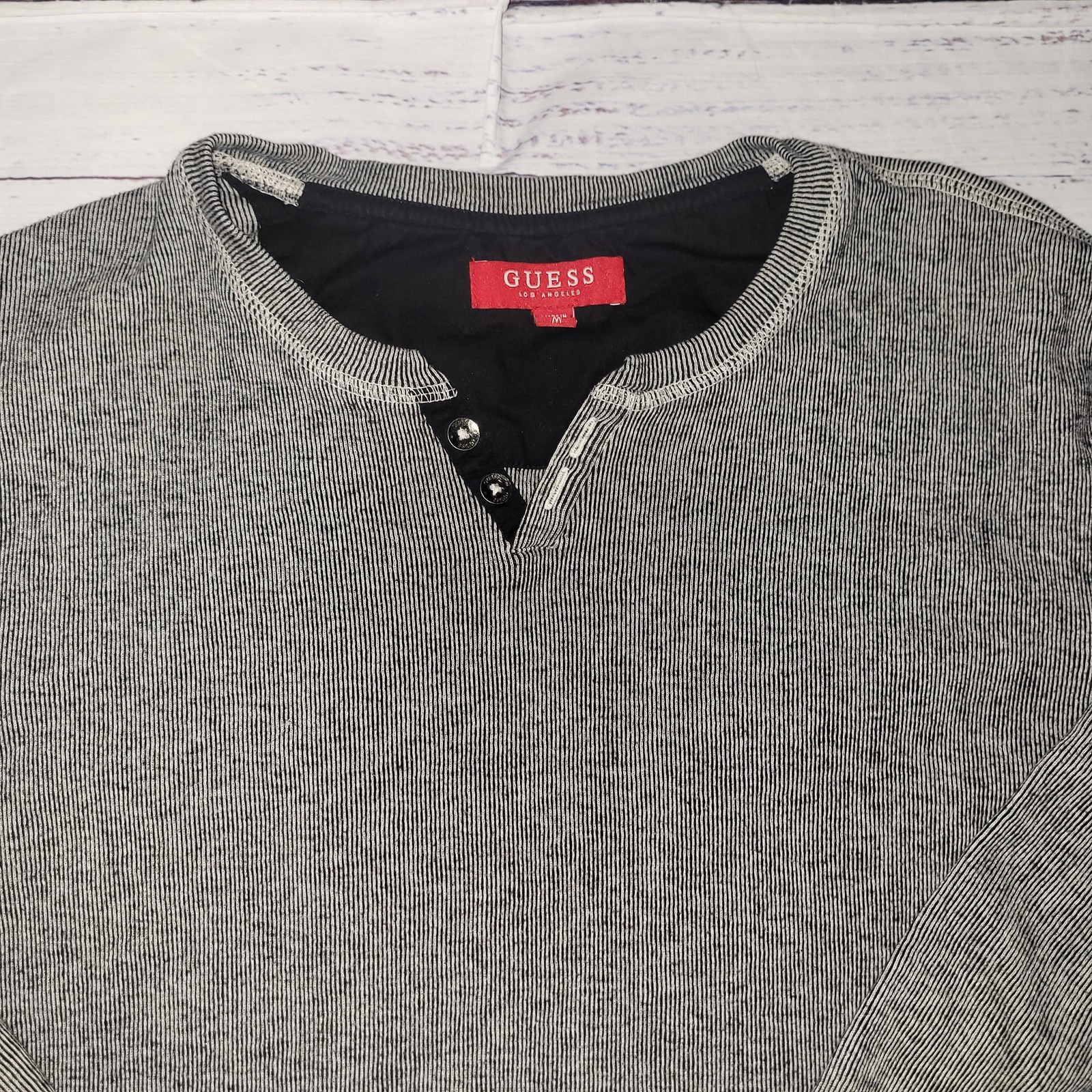 Guess Henley Shirt Mens Medium Gray Black Thermal Waffle Knit Long Sleeve FLAW gallery