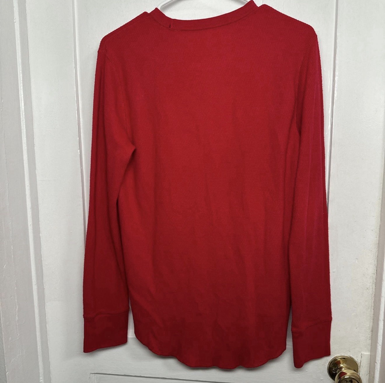 Hollister Men’s Red Solid Logo Long Sleeve Crew Neck Cotton Knit T-Shirt S gallery