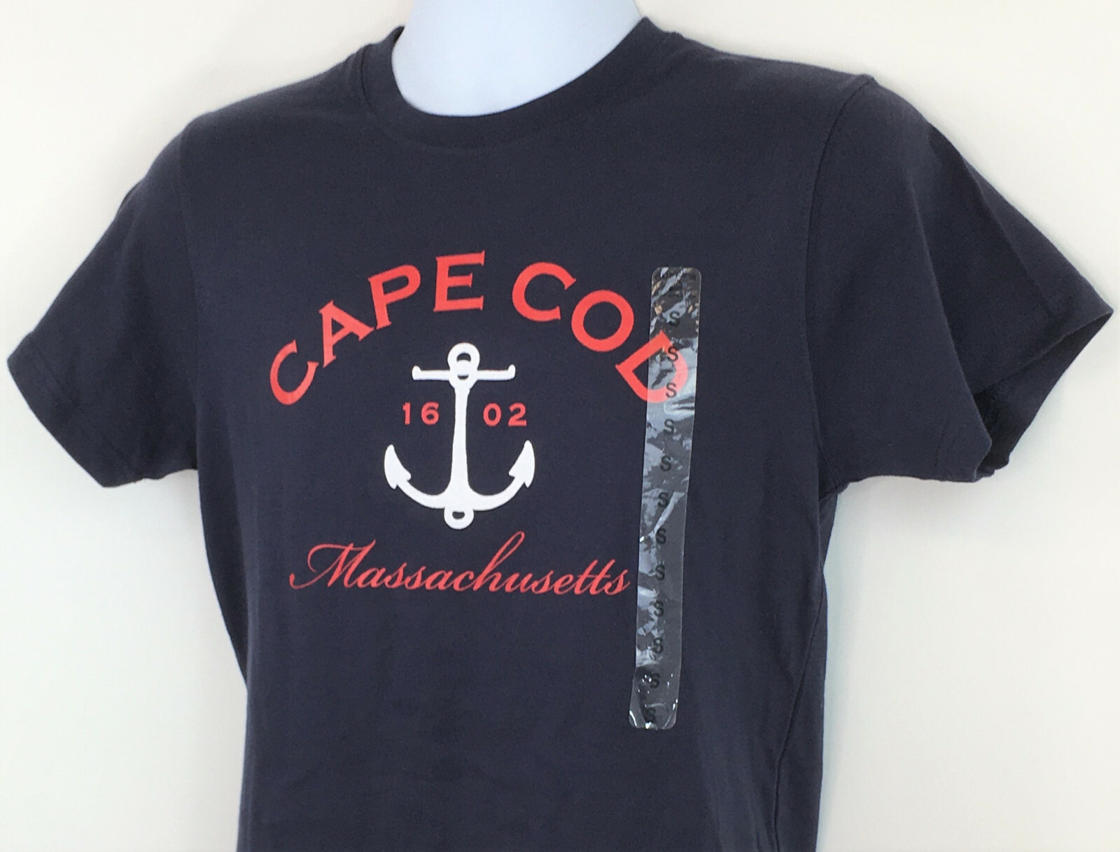 NWT Cuffy's of Cape Cod Massachusetts T-Shirt Small Navy Blue With Tags! gallery